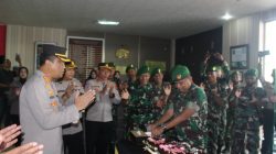 Datangi Polresta Banda Aceh, Prajurit TNI Beri Kejutan di Hari Bhayangkara