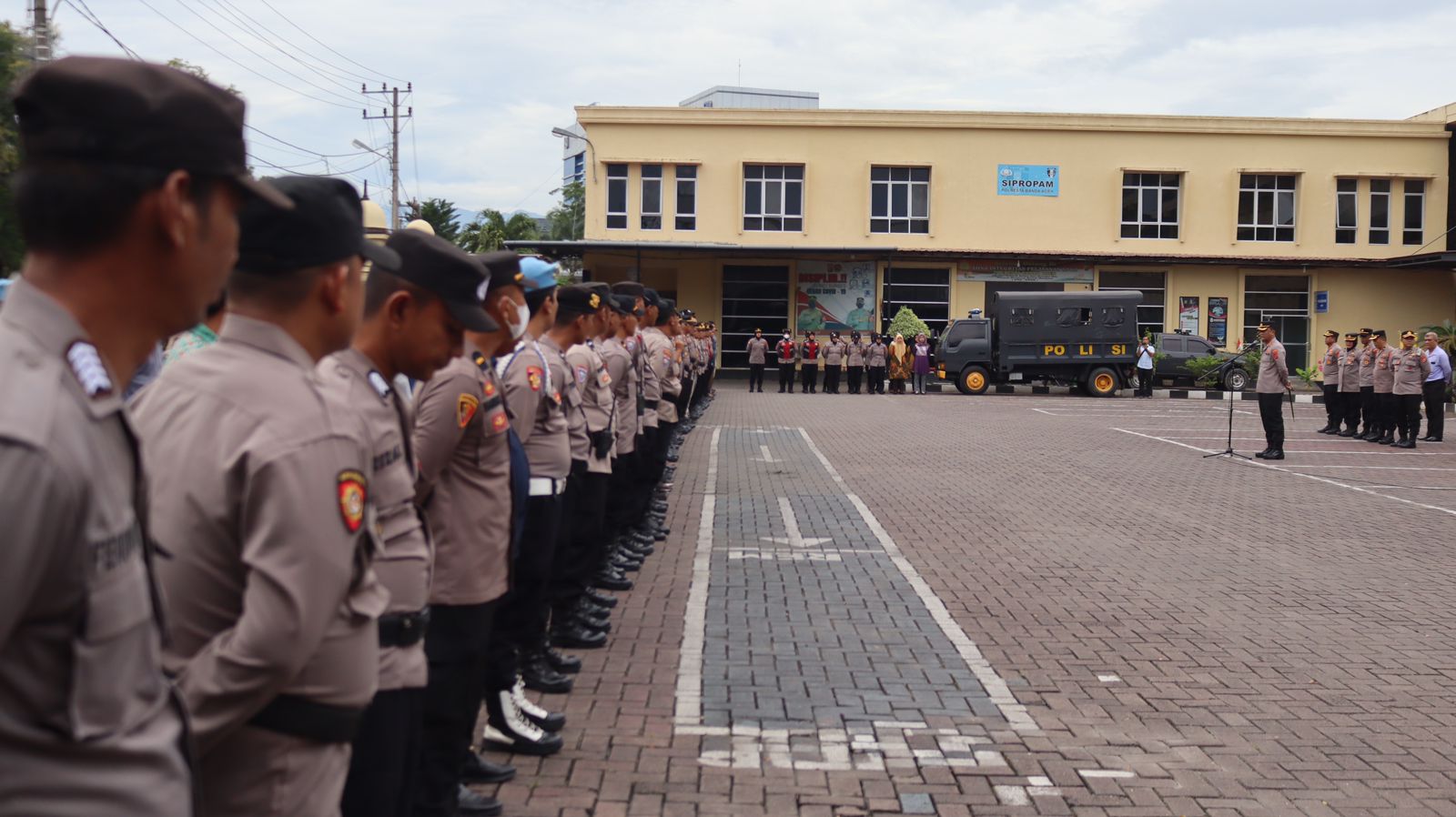 Polresta Banda Aceh Gelar Apel Persiapan Pengamanan Kunker Anies Baswedan dan Cegah Guantibmas Jelang 4 Desember
