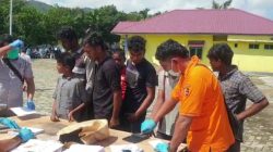 Polisi Mendata dan Ikut Serta Pengecekan Kesehatan Imigran Rohingya Bersama KKP