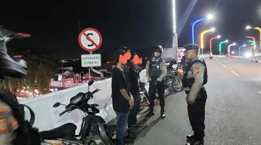 Personel Sat Samapta Polresta Banda Aceh Patroli Dialogis
